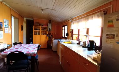 CASA CON AMPLIO TERRENO EN CHILLÁN VIEJO