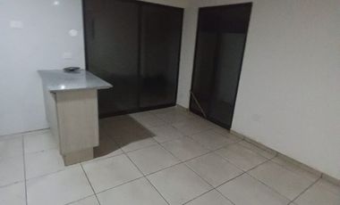 CASA EN RENTA EN  ADAMAR