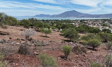 Se vende casa en Jocotepec dentro de coto con vista al lago