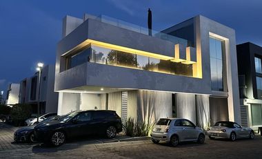 Se vende casa en Jocotepec dentro de coto con vista al lago