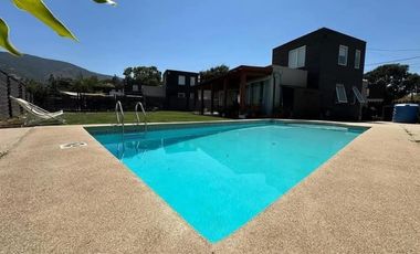 SE VENDE CASA EN EXCLUSIVO CONDOMINIO DE LIMACHE