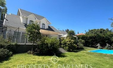 Venta Casa Estilo Georgian en Condominio Sector de Nogales