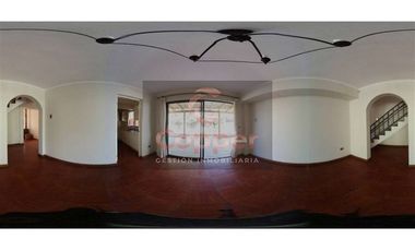 Casa en Venta en Monseñor Giovanni Figari con Pedro León Gallo