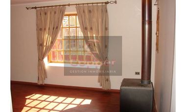 Casa en Venta en Monseñor Giovanni Figari con Pedro León Gallo