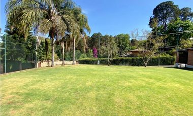 CASA EN CONJUNTO EN AVNDARO