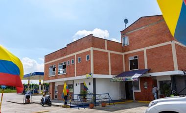 VENTA de LOCALES en GUACARI