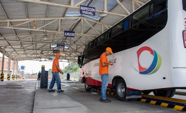 VENTA de LOCALES en GUACARI