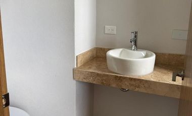 SE RENTA CASA NUEVA ZONA PERFIERICO Y CUAUTLANCINGO