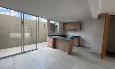 SE RENTA CASA NUEVA ZONA PERFIERICO Y CUAUTLANCINGO