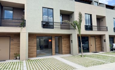 SE RENTA CASA NUEVA ZONA PERFIERICO Y CUAUTLANCINGO