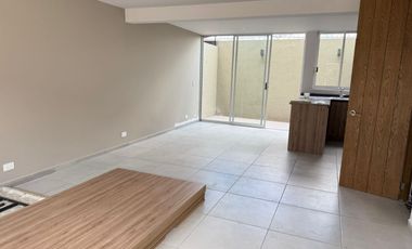 SE RENTA CASA NUEVA ZONA PERFIERICO Y CUAUTLANCINGO