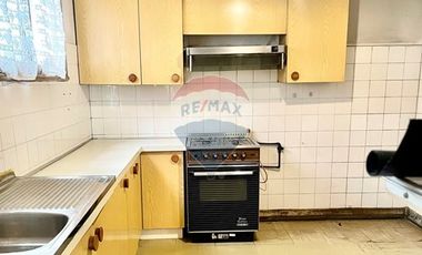 Amplio departamento con hermoso jardin