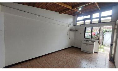 Propiedad industrial con terreno de 500mts2