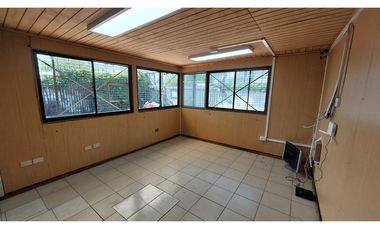 Propiedad industrial con terreno de 500mts2