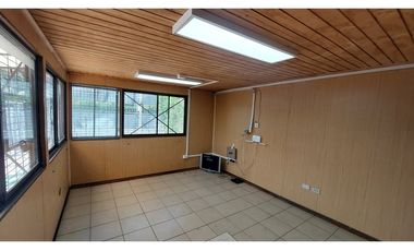 Propiedad industrial con terreno de 500mts2