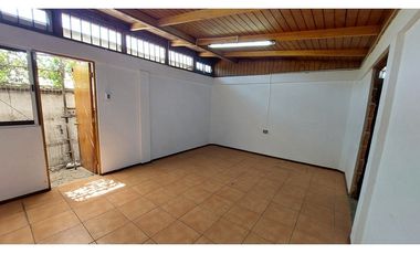 Propiedad industrial con terreno de 500mts2