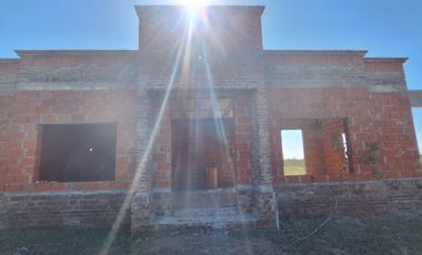 Terreno con mejoras avanzadas - Oportunidad única