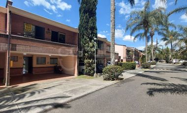 ARRIENDO de CASA RESIDENCIAL en ENVIGADO