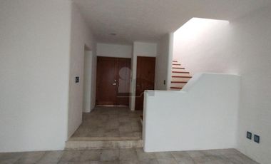 Casa en venta, diseño y confort y el estilo de vida familiar, 3 recámaras, 2.5  baños, sala, cocina.