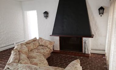 Arriendo Espectacular casa Estilo Colonial en Jardín del Mar