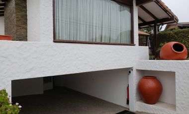 Arriendo Espectacular casa Estilo Colonial en Jardín del Mar