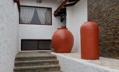 Arriendo Espectacular casa Estilo Colonial en Jardín del Mar