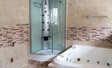 Arriendo Espectacular casa Estilo Colonial en Jardín del Mar