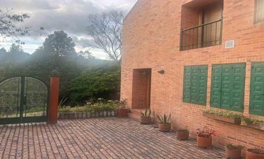 En venta espectacular casa campestre en La Calera, vereda El Hato