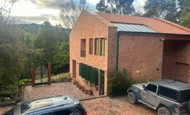 En venta espectacular casa campestre en La Calera, vereda El Hato