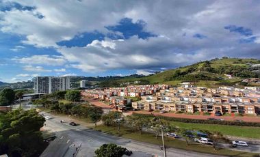 APARTAMENTO EN ARRIENDO EN AV ALBERTO MENDOZA/MANIZALES