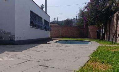 Se Alquilan Locales Comerciales – Javier Prado (Surco) Zonificación Cz – Desde 90 M²