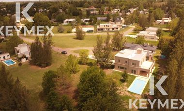 VENTA CASA 4 DORMITORIOS BARRIO ALTOS DE BRANDSEN