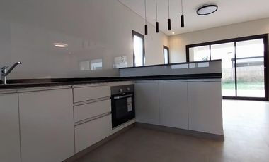 Casa a estrenar 3D, en Barrio Privado las Cañas