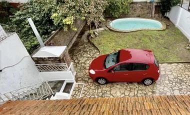 Casa en venta - 3 Dormitorios 2 Baños - San Isidro