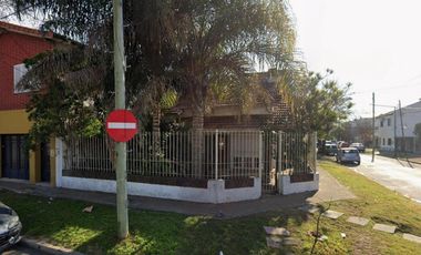 Casa en venta - 3 Dormitorios 2 Baños - San Isidro