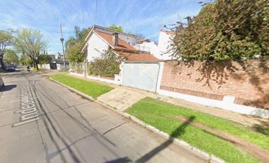 Casa en venta - 3 Dormitorios 2 Baños - San Isidro