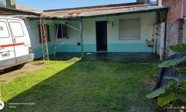 Casa en venta - 2 Dormitorios 1 Baño - Mar del Plata