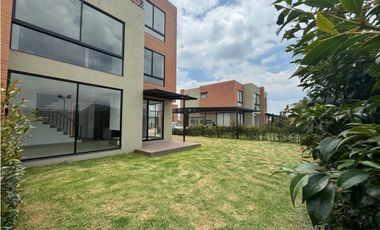Bajo de precio! Casa en venta en cajica  en conjunto, con club House..