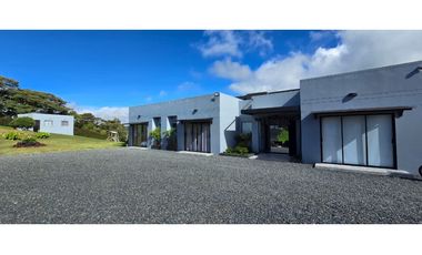 En venta casa campestre, municipio de La Unión, Antioquia.