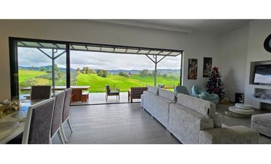 En venta casa campestre, municipio de La Unión, Antioquia.