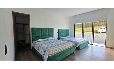 En venta casa campestre, municipio de La Unión, Antioquia.