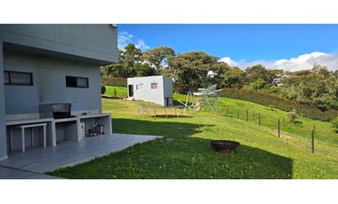 En venta casa campestre, municipio de La Unión, Antioquia.