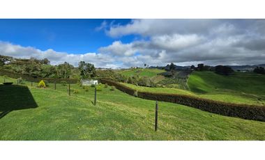 En venta casa campestre, municipio de La Unión, Antioquia.