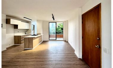 Apartamento remodelado en venta en El Poblado - San Lucas