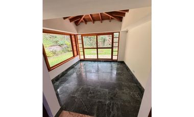 Casa en Venta en El Poblado sector La Calera