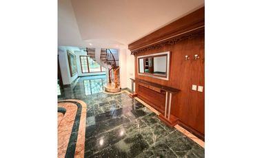 Casa en Venta en El Poblado sector La Calera