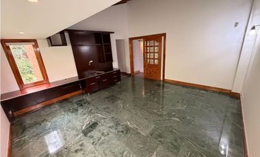 Casa en Venta en El Poblado sector La Calera