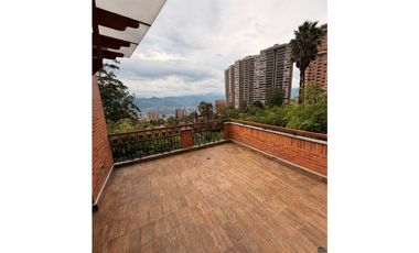 Casa en Venta en El Poblado sector La Calera