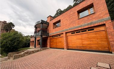 Casa en Venta en El Poblado sector La Calera