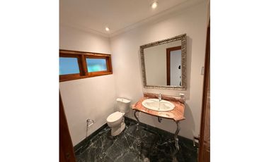 Casa en Venta en El Poblado sector La Calera